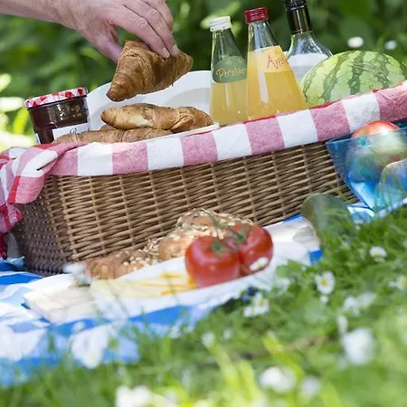 De Groene Heuvels Feriepark Ewijk