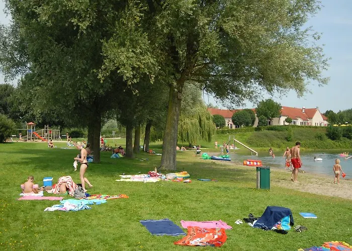 Vakantiepark De Groene Heuvels Village de vacances Ewijk